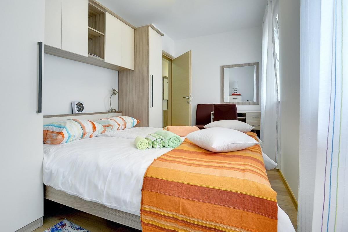 Apartments Elviana Pula Luaran gambar