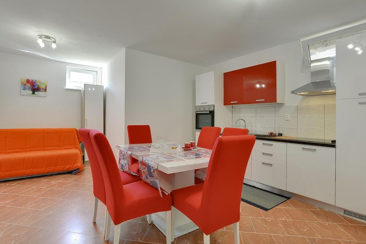 Apartments Elviana Pula Luaran gambar