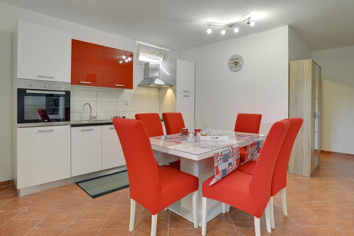Apartments Elviana Pula Luaran gambar