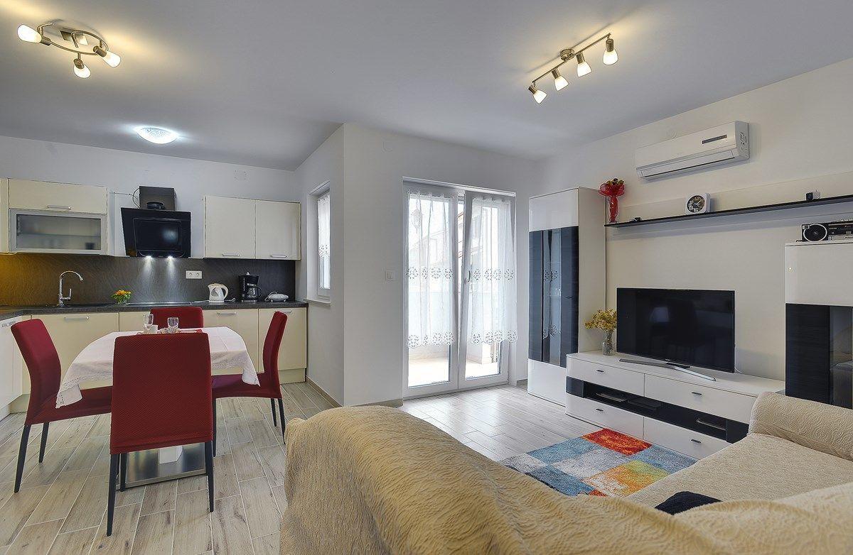 Apartments Elviana Pula Luaran gambar